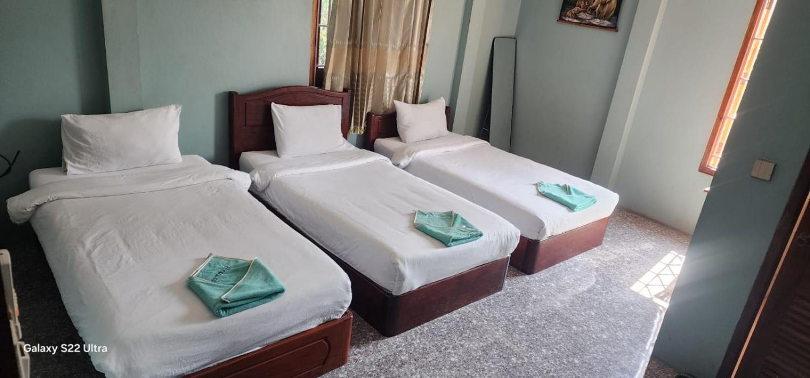 Thip Phavanh Guesthouse Pakbeng Exterior photo