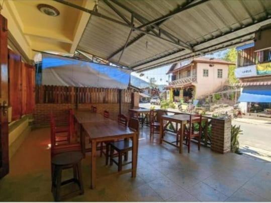 Thip Phavanh Guesthouse Pakbeng Exterior photo