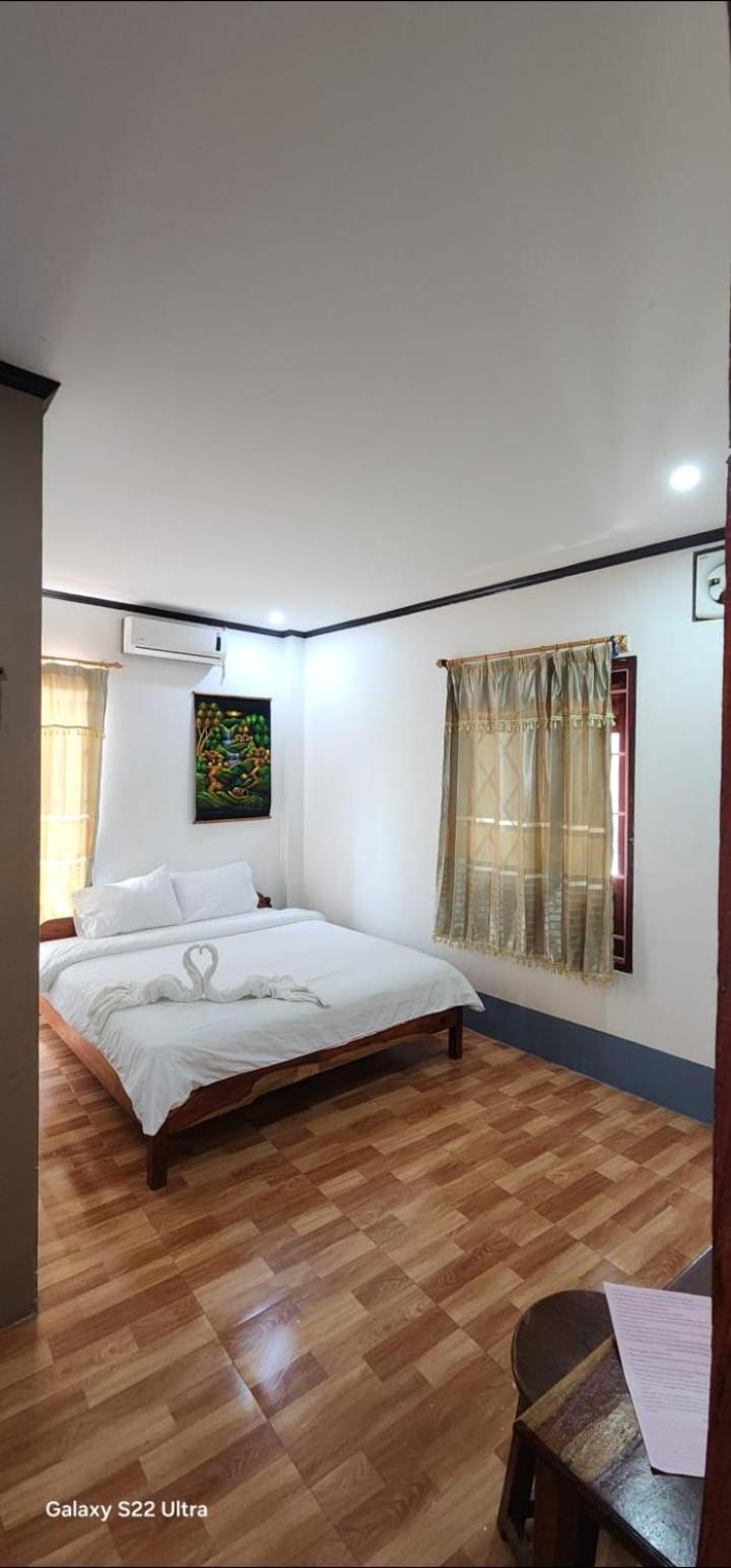 Thip Phavanh Guesthouse Pakbeng Exterior photo