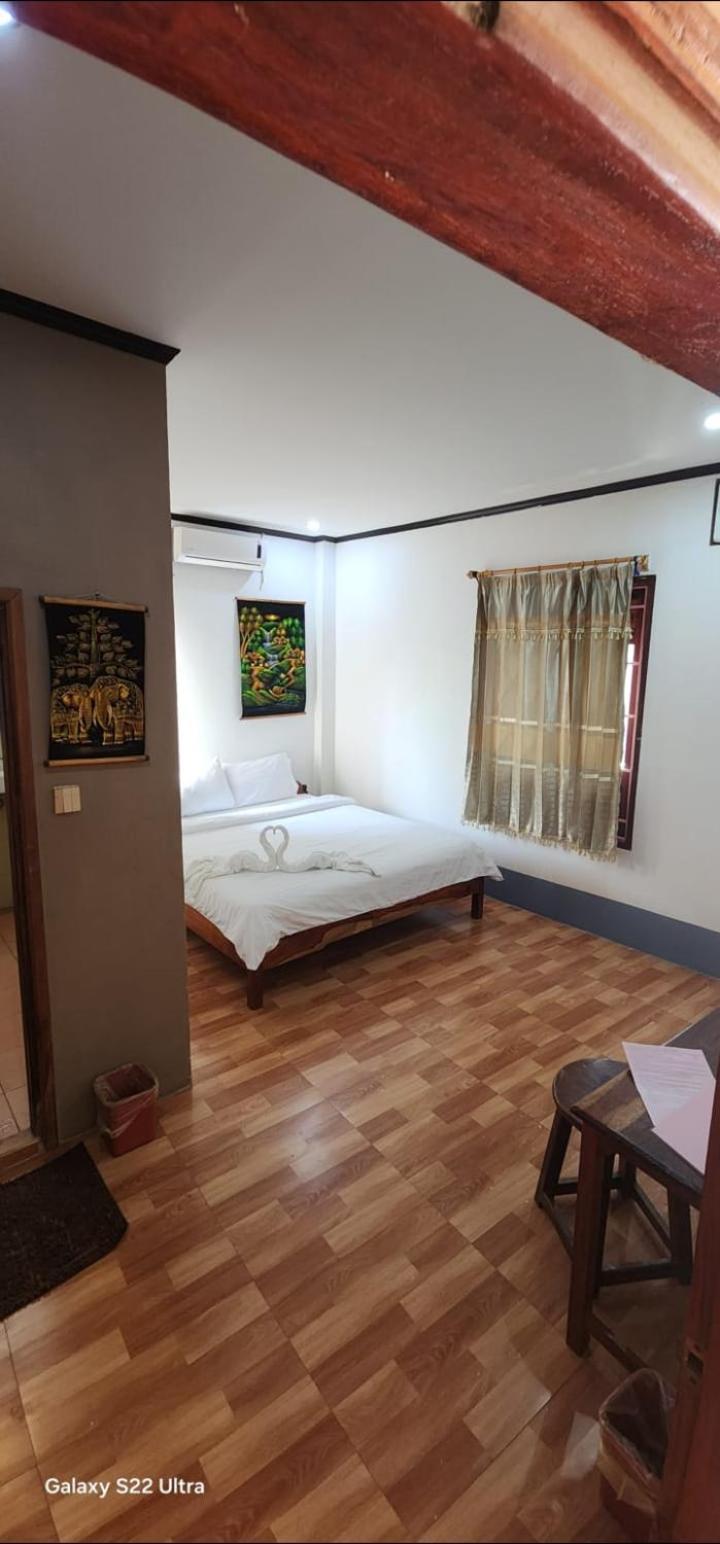 Thip Phavanh Guesthouse Pakbeng Exterior photo